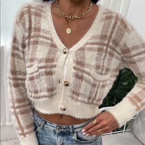 Pink plaid sweater // size medium